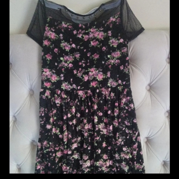 Floral lace dress - Picture 4 of 7